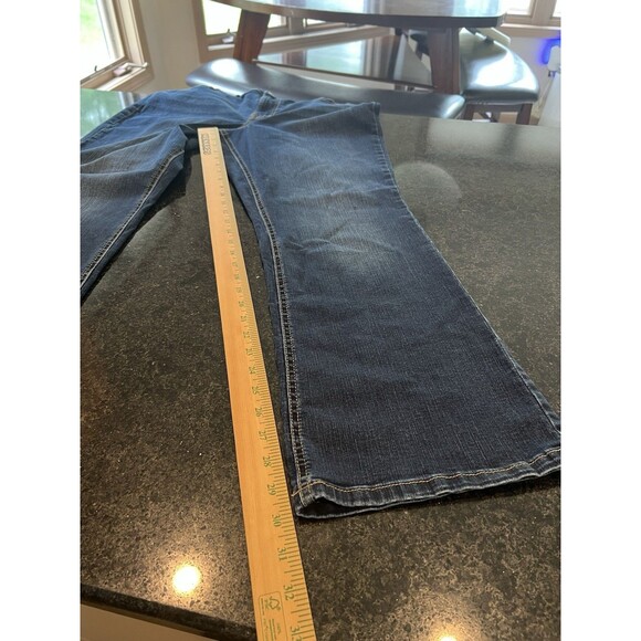 Maurices Women's 16 REG Dark Wash High Rise Curvy Bootcut Jeans M - Picture 9 of 16